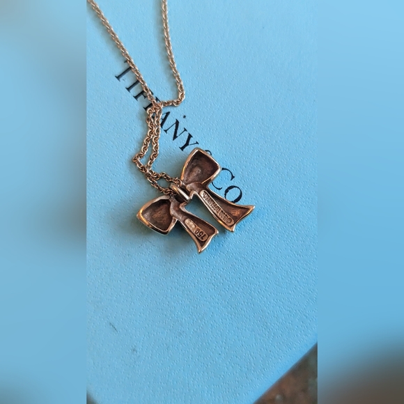 Tiffany and Co 18k now necklace - Picture 6 of 7